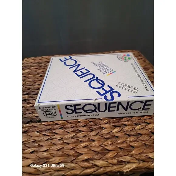 Sequence An Exciting Game of Strategy - Board Game - Picture 5 of 11